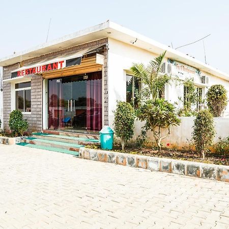 Oyo-23367农场绿色度假酒店&餐厅 奥拉奇哈 外观 照片